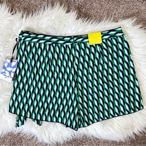 Diane von Furstenberg Target Green Geo Skort Large NWT - Picture 7 of 10
